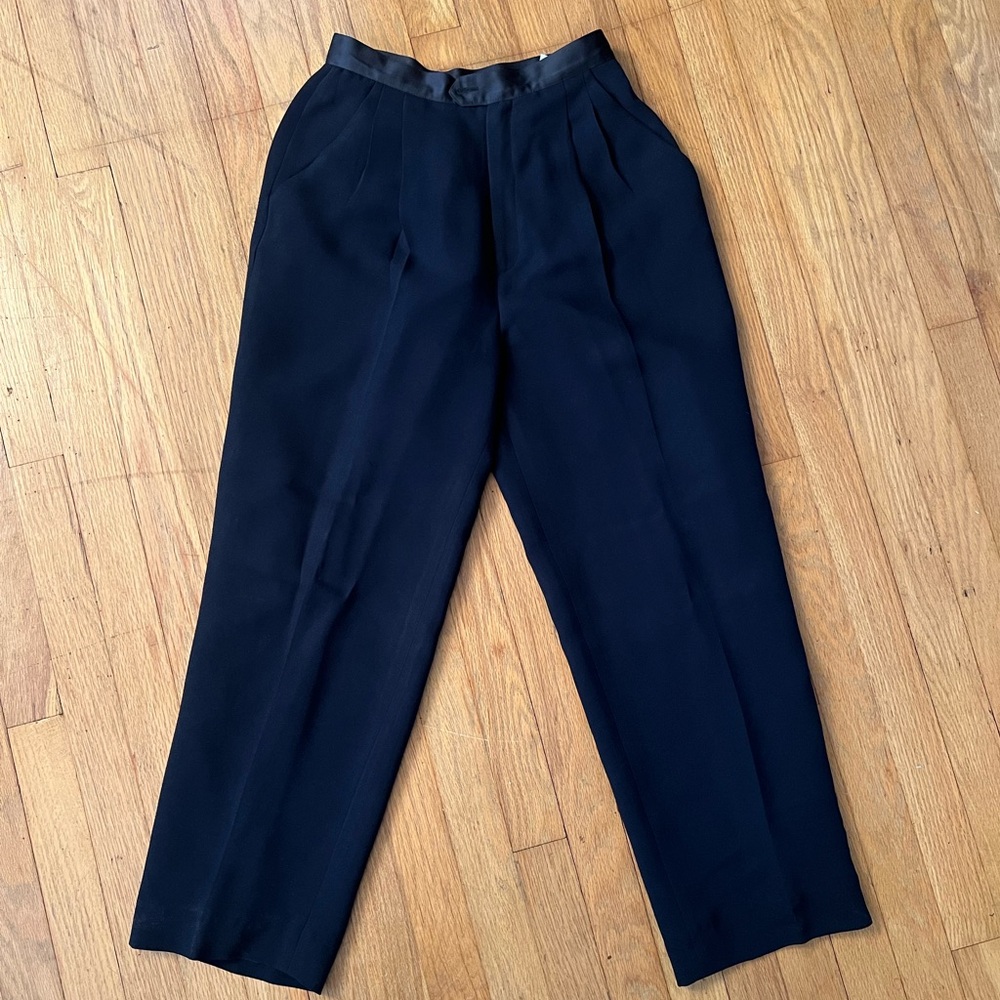 Ann Taylor Lined Women’s Slacks/Pants - Size 6P